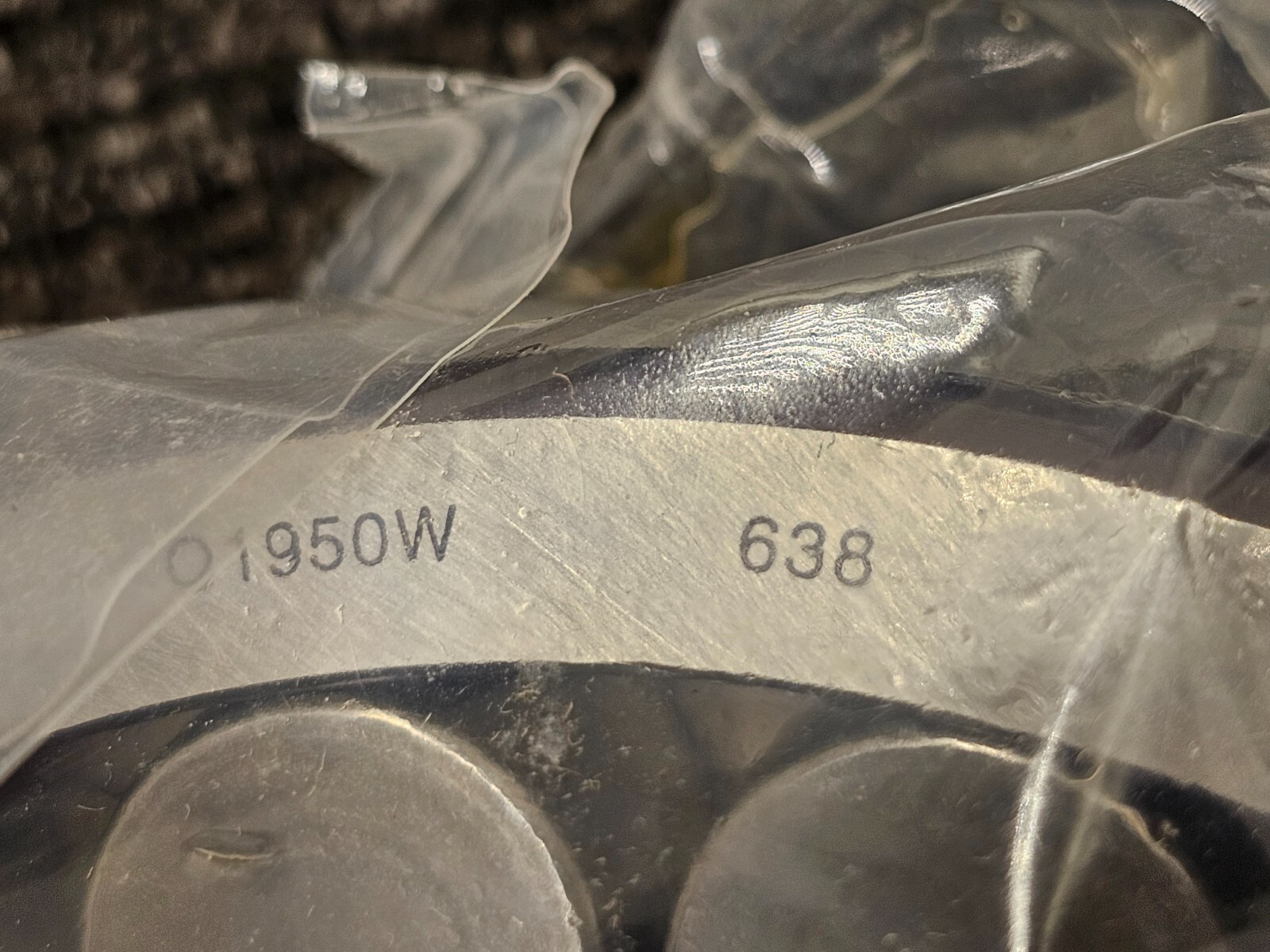 SKF 22318 EJA/VA405 Spherical Roller Bearing 90mm ID, 190mm OD Straight Bore, C4