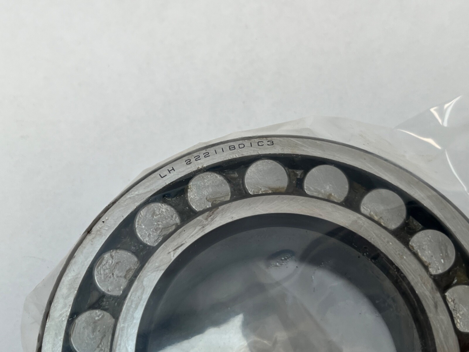 NTN 22211BD1C3 Spherical Bearing 55x100x25mm 22211CJ 22211 B W33/D1 C3 Japan