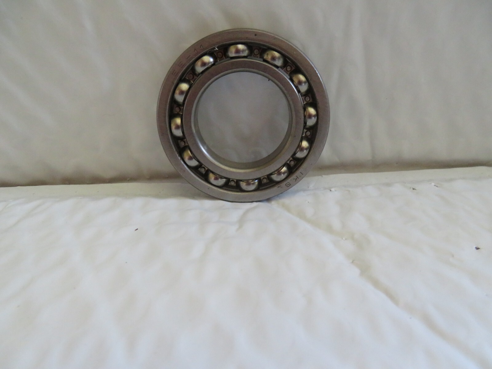 NEW IKS EE-11 BALL BEARING EE11 “PLEASE SEE PICTURES OF ACTUAL ITEM”