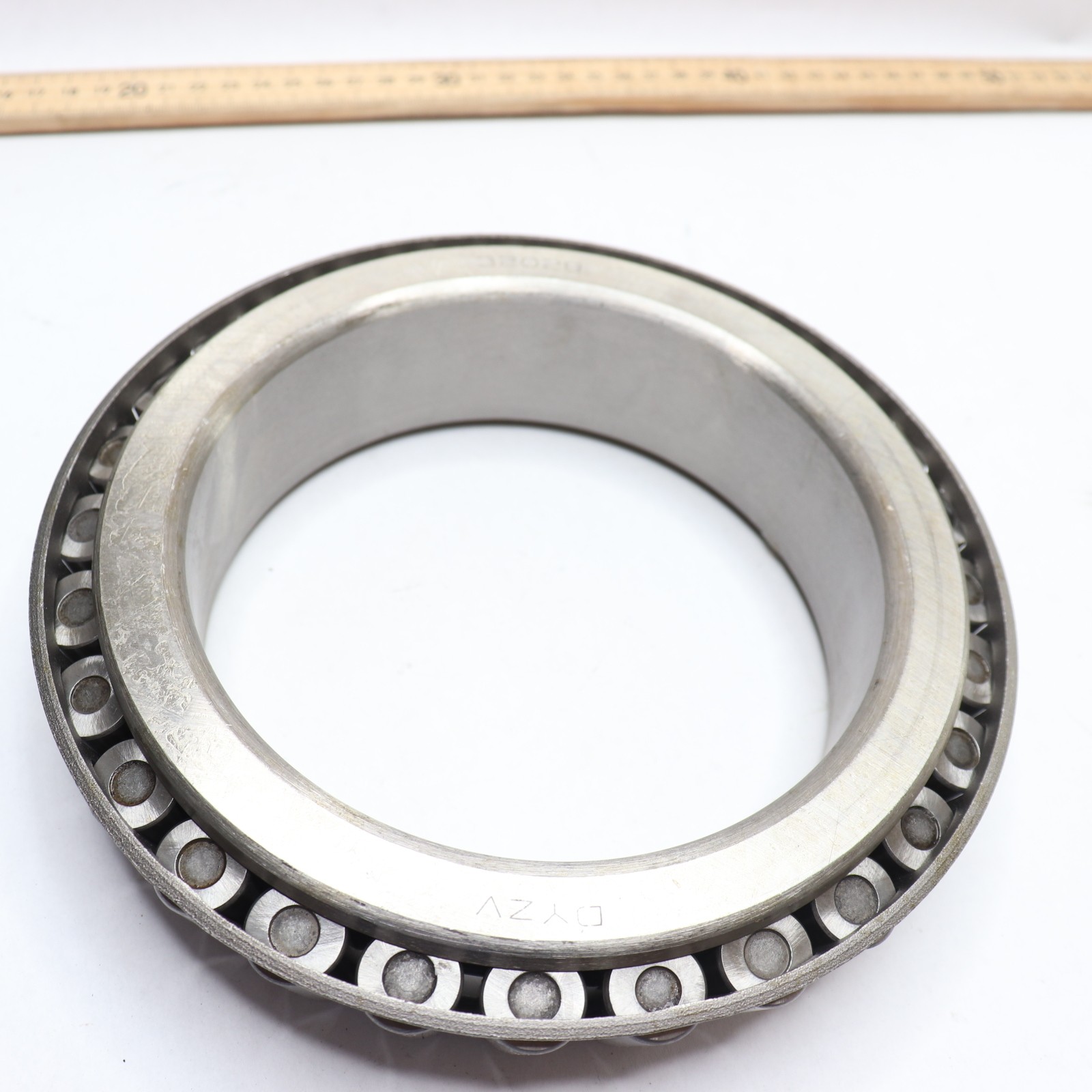 DYZV Taper Roller Wheel Bearings 140 x 210 x 45mm 32028 – Incomplete