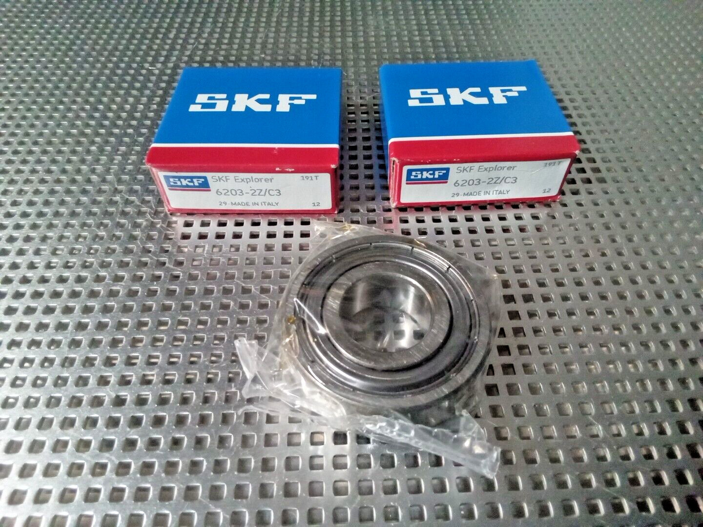 2x, SKF, 6203-2Z/C3, Sheilded Roller Bearing, Sbwh-dd52-bb.yy