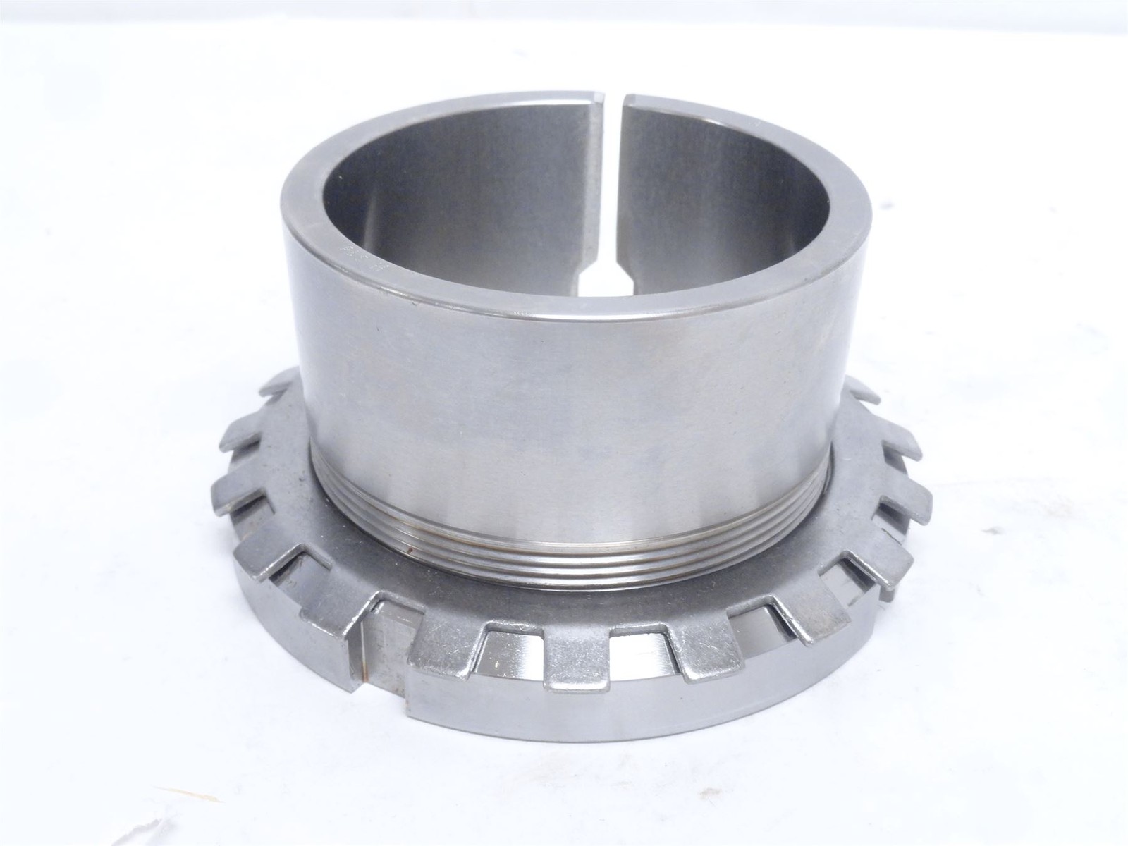 251218 New-No Box; FAG H318 Bearing Adapter Sleeve; 80mmID; M90x2 Threads