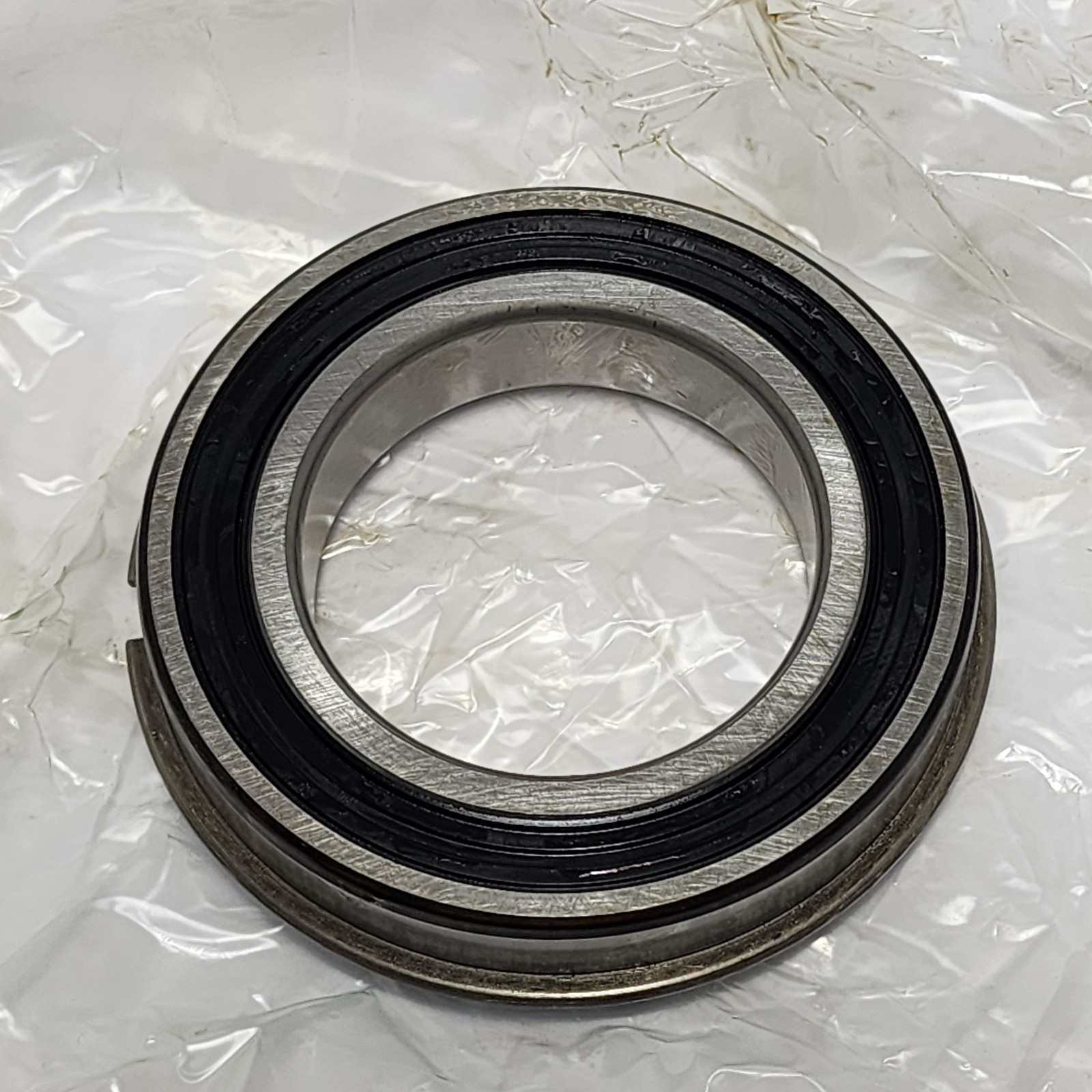 SKF 6011 2RSNRJEM / 6011 2RS NR C3 Ball Bearing