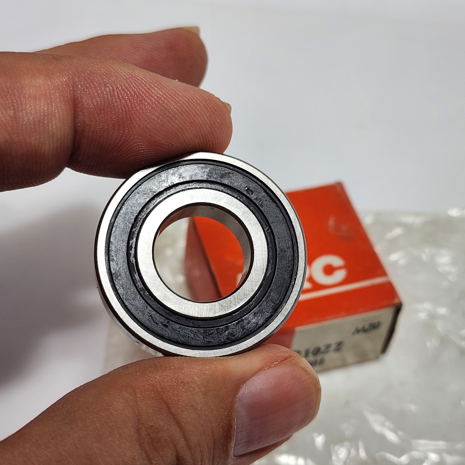 MRC R10ZZ / R 10 ZZ H401 Ball Bearing 0.6250 in ID, 1.3750 in OD, 0.3438