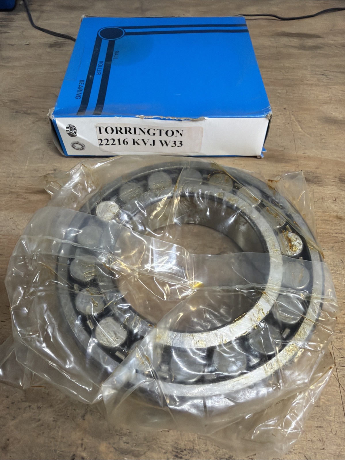 Torrington 22216KVJW33 Spherical Bearing 80x140x3 mm 22216 K VJ W33 Italy (d22)