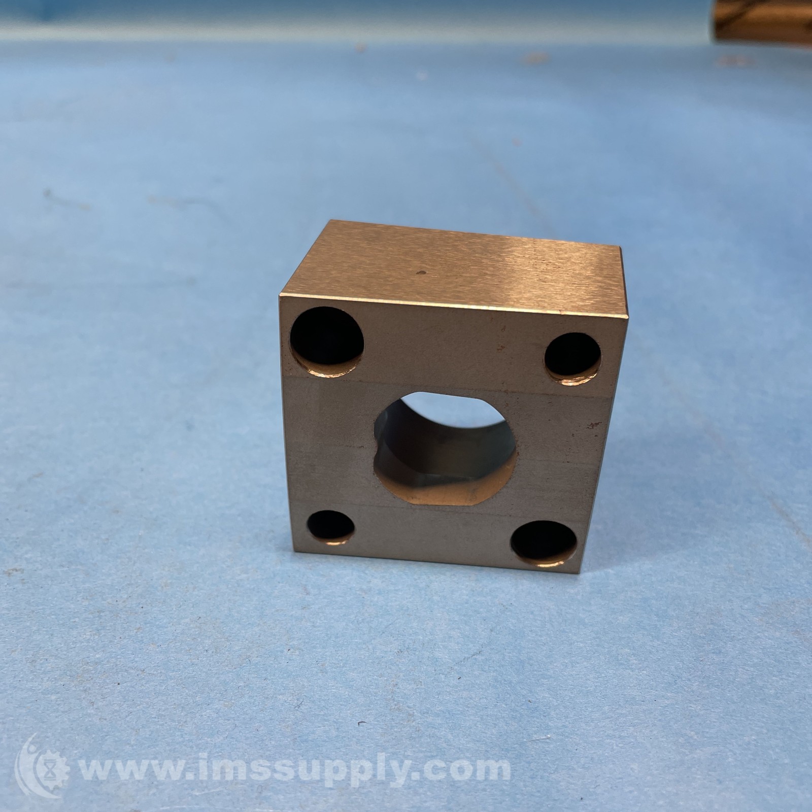 Bolt-on Connector Block 2x2x2 inch FNIP