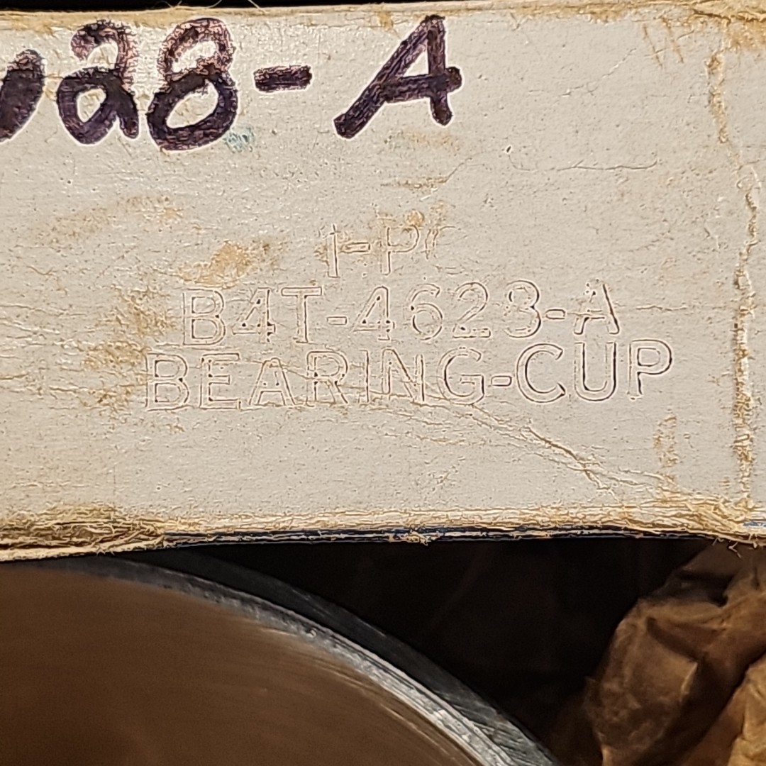 NOS OEM GENUINE FORD B4T-4628-A BEARING CUP 1970s 1980s L-SERIES T-SERIES