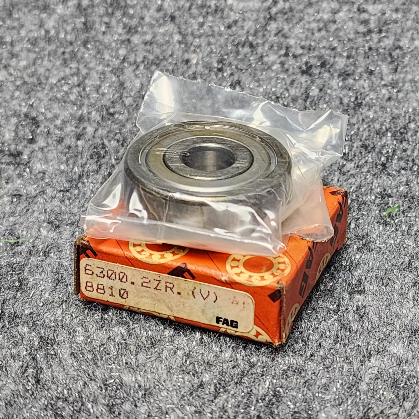 FAG 6300 2ZR Deep Groove Ball Bearings 10mm Bore 35mm OD x 11mm Width