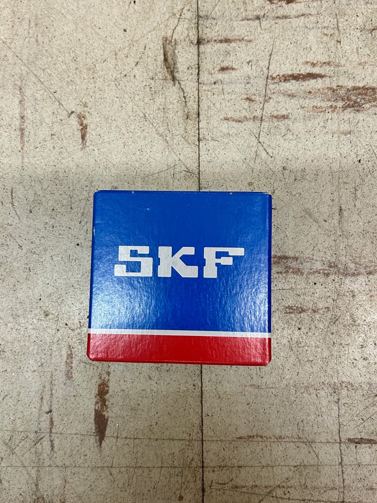 SKF Explorer 6005-2RSH Single Row Ball Bearing 25 x 47 x 12 4 pcs SEALED