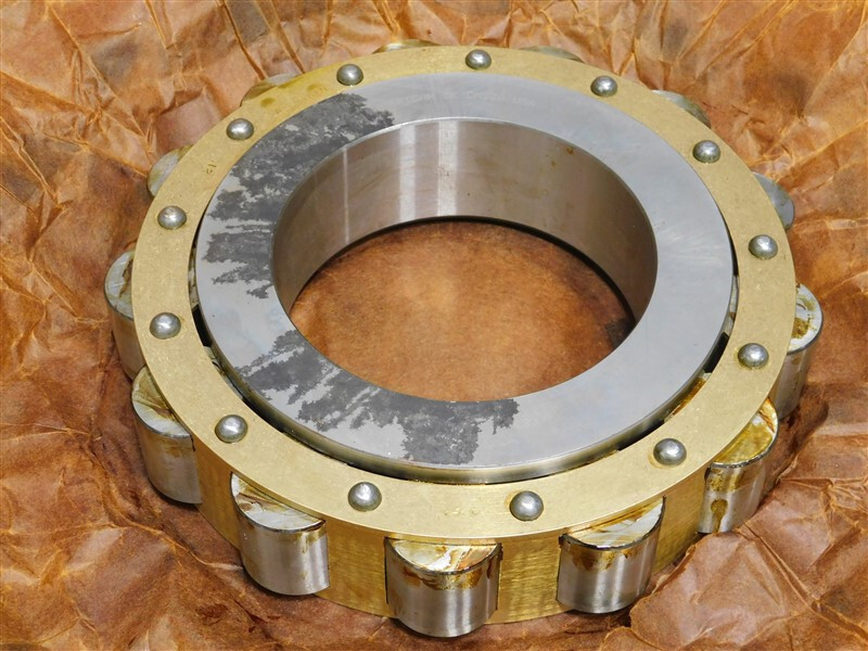 NEW American Roller Bearing Co. CM328W99 5.511in Bore 11.811in OD 2.44in W Rusty