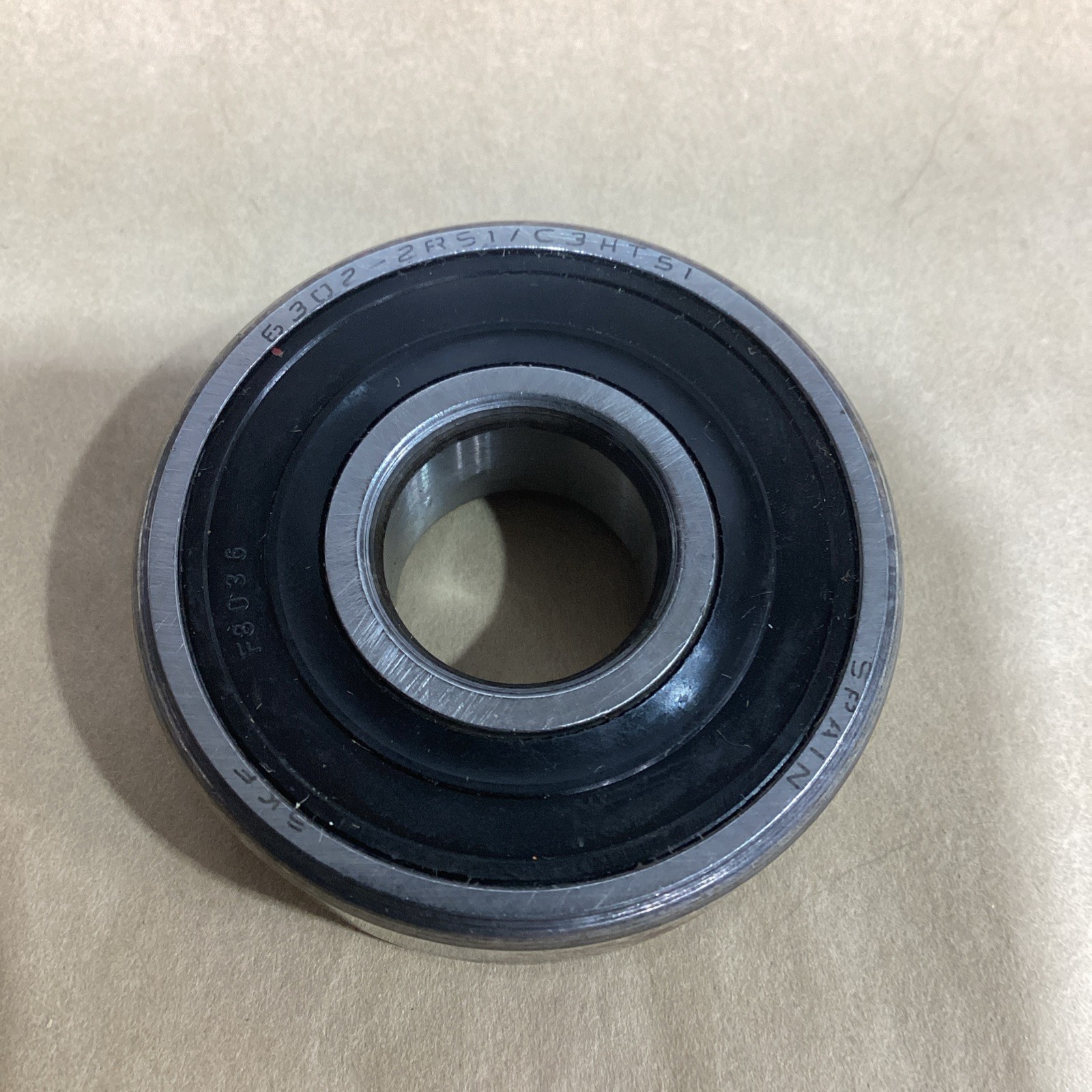 NEW 6302-2RS1 C3 SKF Brand Rubber Seal Ball Bearing6302-2RS1 C3 15x42x13mm