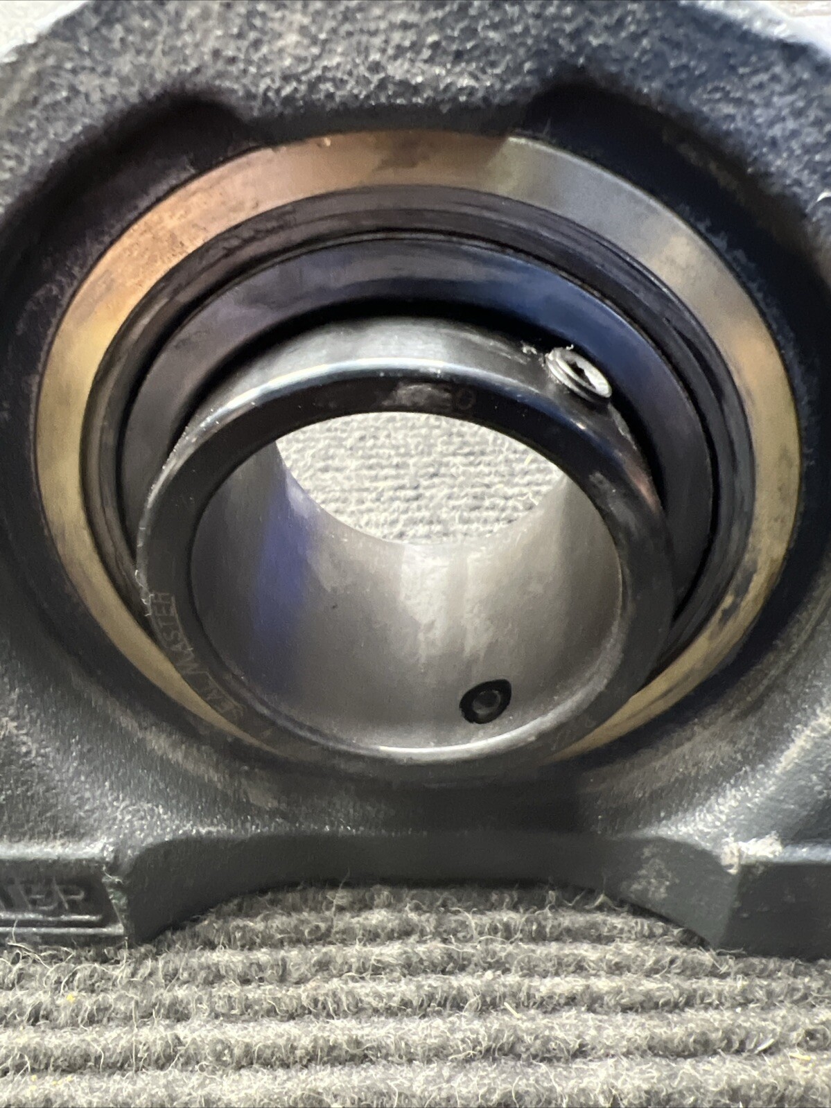 USED SEALMASTER EMP-35T PILLOW BLOCK BEARING, 2-3/16″ Bore