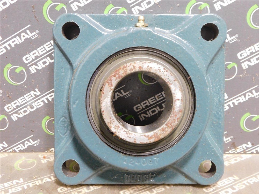 NEW Dodge F4BSCM200 Flange Mounted Ball Bearing Unit 2in Bore Stk#126192 Rusty