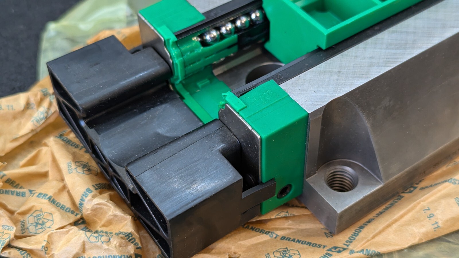 INA/Schaeffler Technologies KWVE35-B-V2 (97 x 02 mm) LINEAR PLAIN UNIT