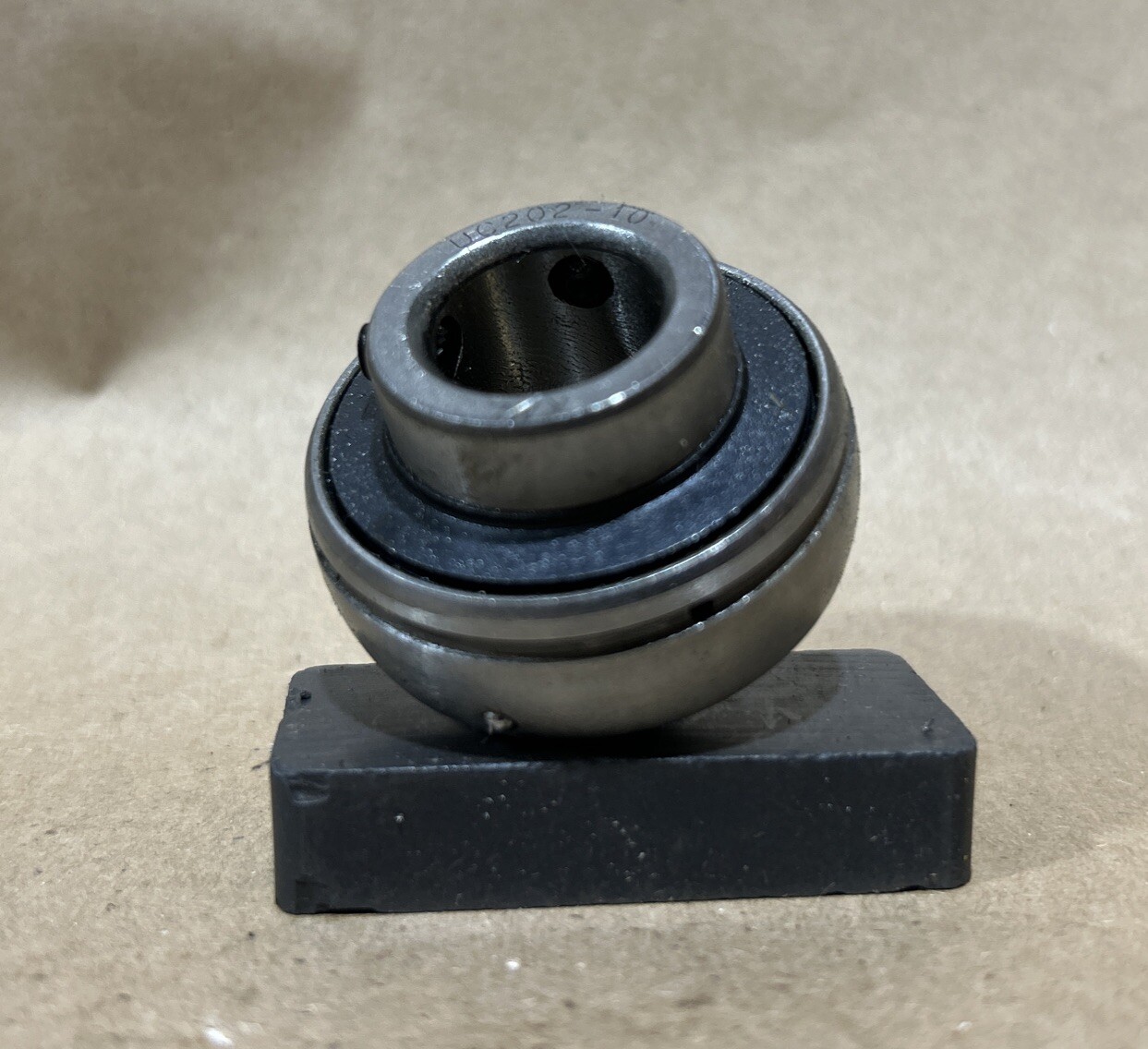 UC202-10S Wide Inner Ring Insert Bearing Lot of 25 5/8 40MM Sperical OD
