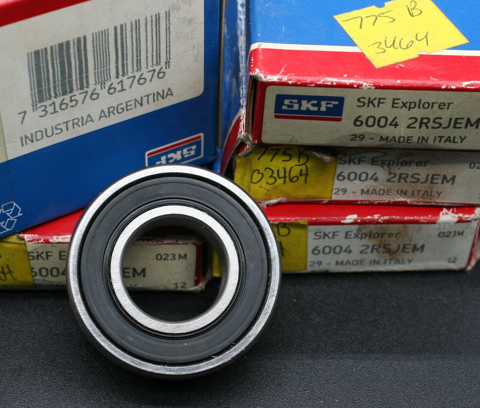 One (1) SKF 6004 2RSJEM Deep Groove Bearing 20 MM ID Italy 6004 2RSH/C3GJN NEW
