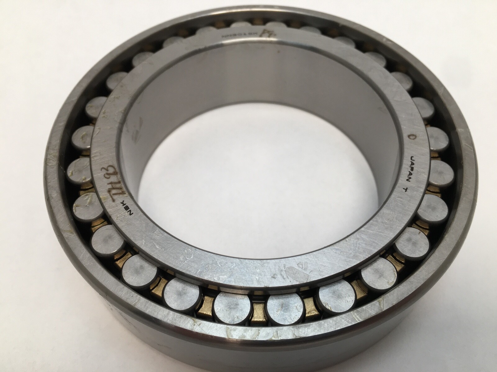 NSK NN3015KCC1P4 Cylindrical Bearing 75x115x30 mm NN-3015-K-CC1-P4 ABEC7 Japan