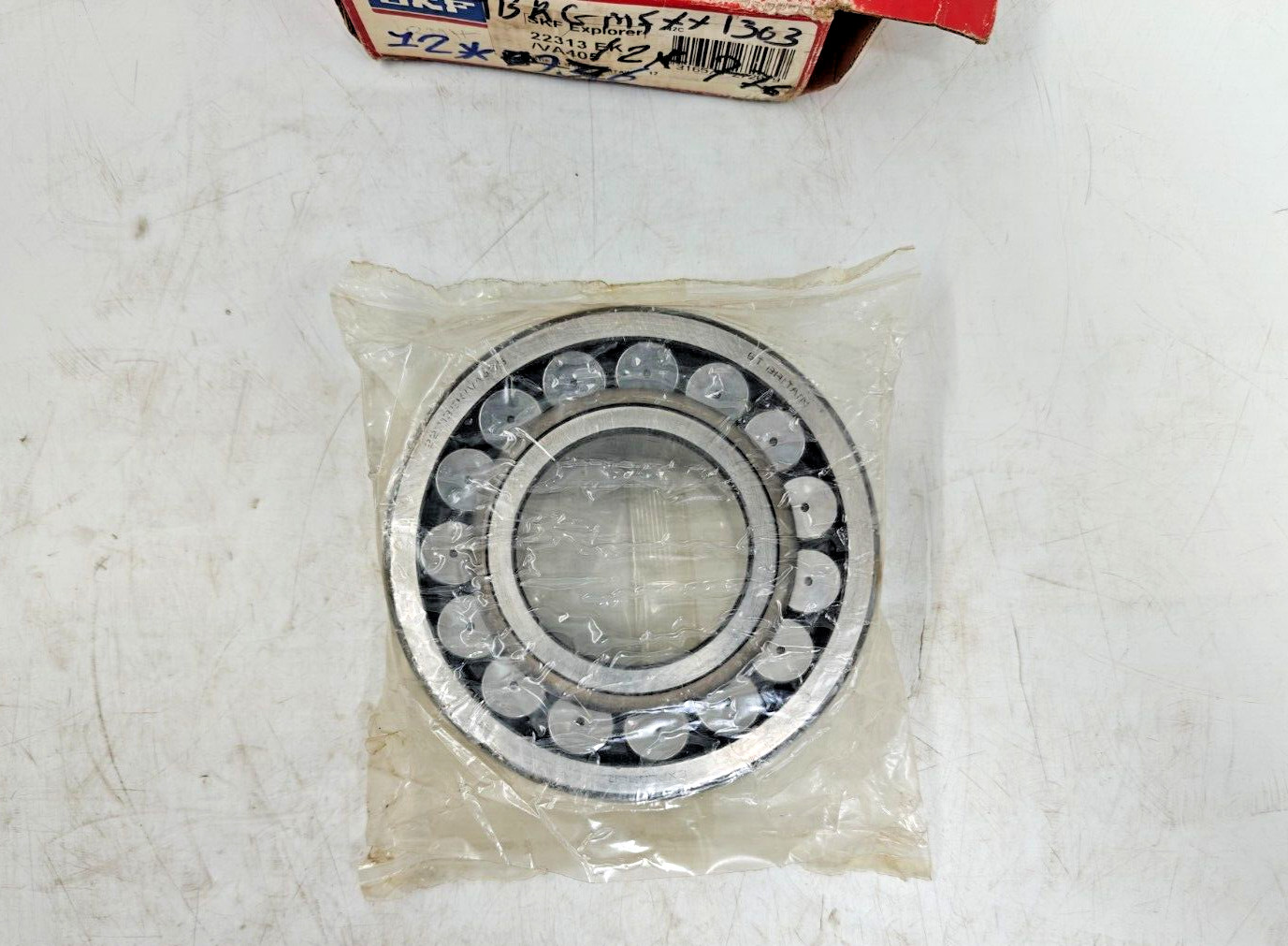 22313 EK/VA405 SKF New Spherical Roller Bearing 65x140x48mm 22313 EK VA405