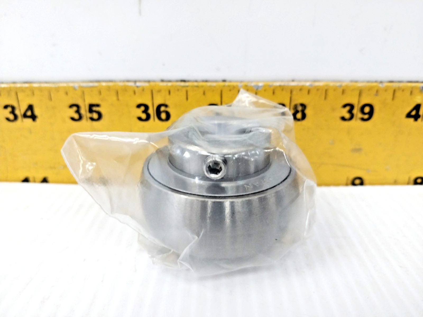New ami Bearings Stainless Steel Bearing Insert 3/4″ Bore MUC204-12