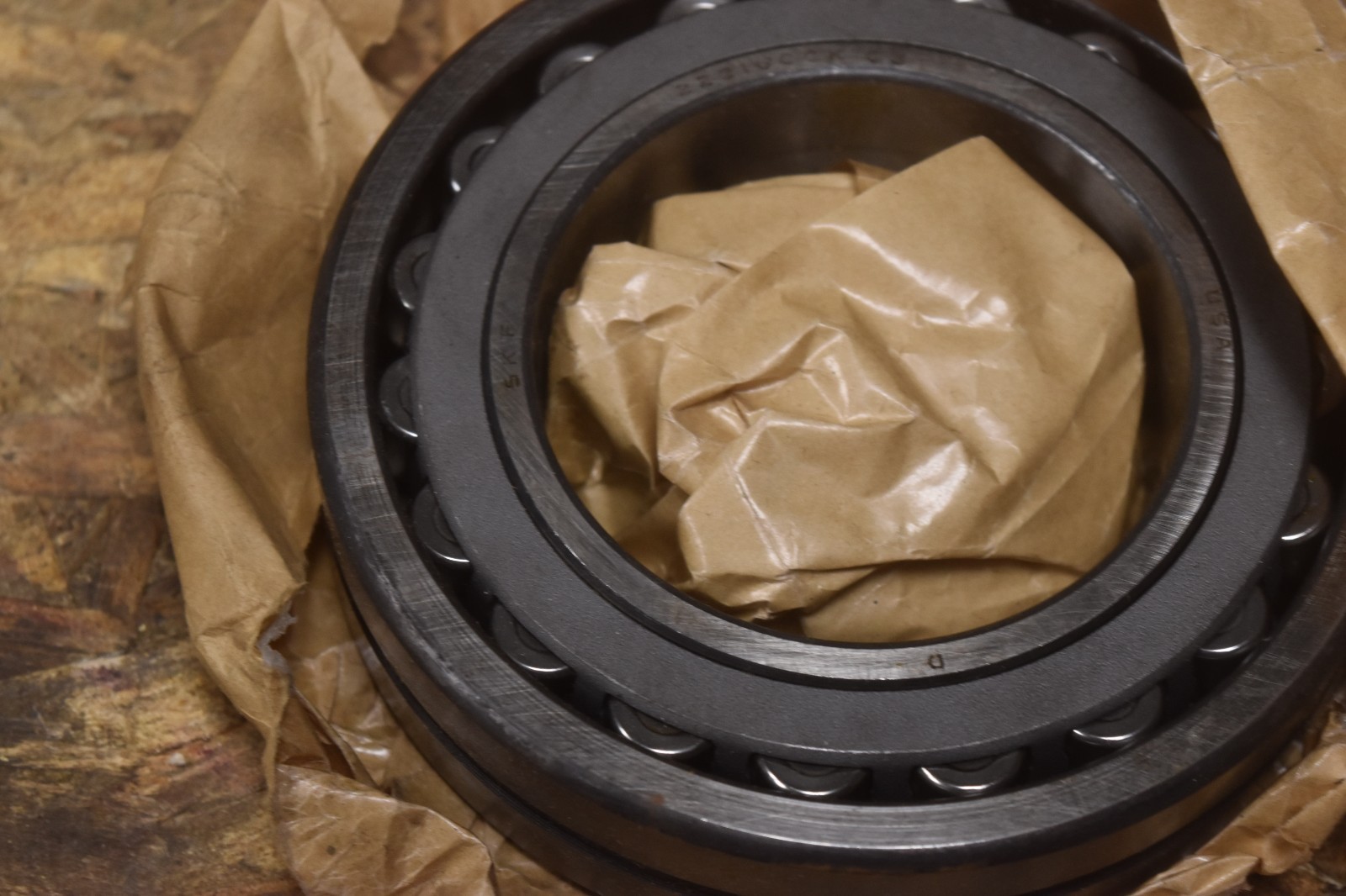 SKF 22216CCK/C3W33 Spherical Roller Bearing NOS FREE SHIPPING