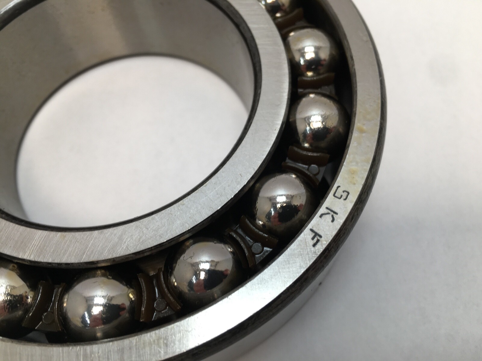 SKF 2213-ETN9 Self Aligning Bearing 65x120x31 mm 2213 E TN9 22213E Sweden