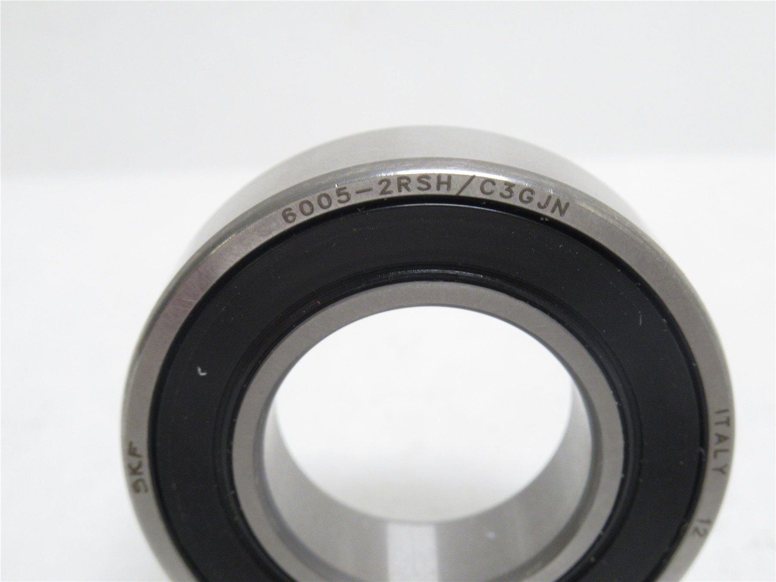 238123 New-No Box; SKF 6005-2RSH Ball Bearing 25mmID x 47mmOD x 12mm Wide