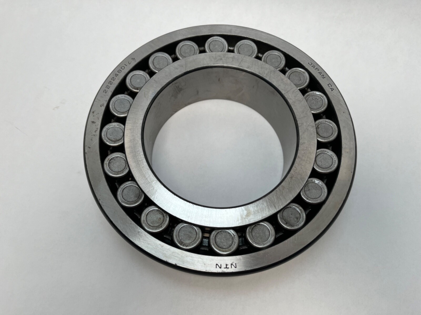 NTN 22224BKD1C3 Spherical Bearing 120x215x58mm 22224-B-K-D1-C3 22224-W33 Japan
