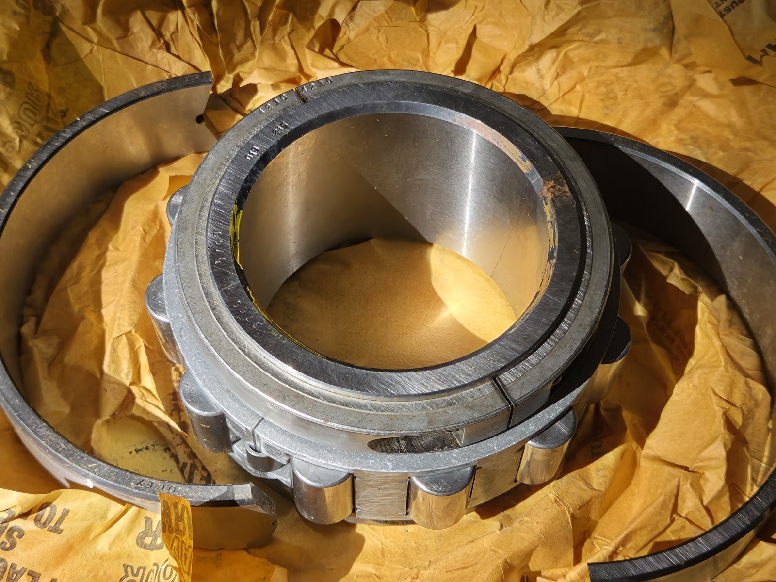 Cooper 01B215EX Split Roller Bearing 2-15/16″ Bore