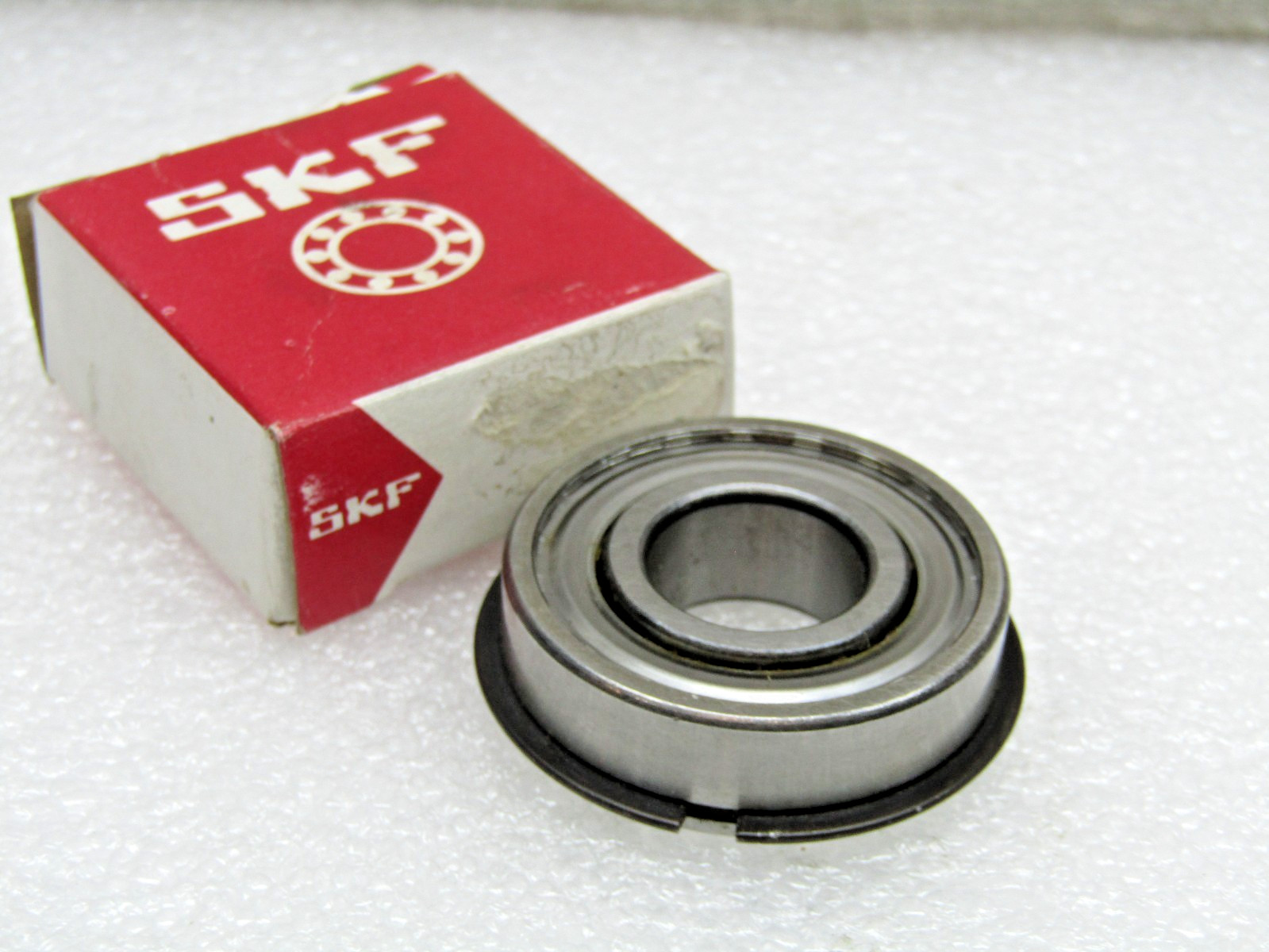 SKF 6203-ZZNR C3 17mm X 40mm X 12 mm Shielded Snap Ring Bearing