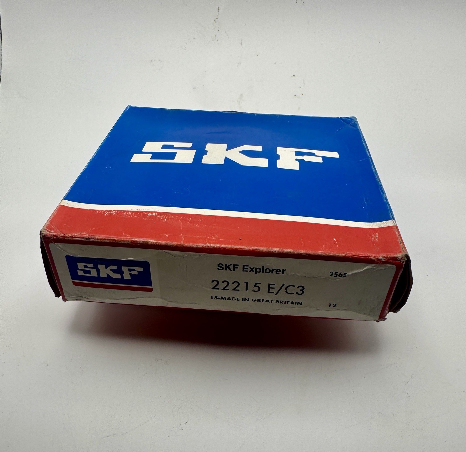 SKF 22215 E/C3 SPHERICAL ROLLER BEARING 75x130x31mm FREE SHIPPING New