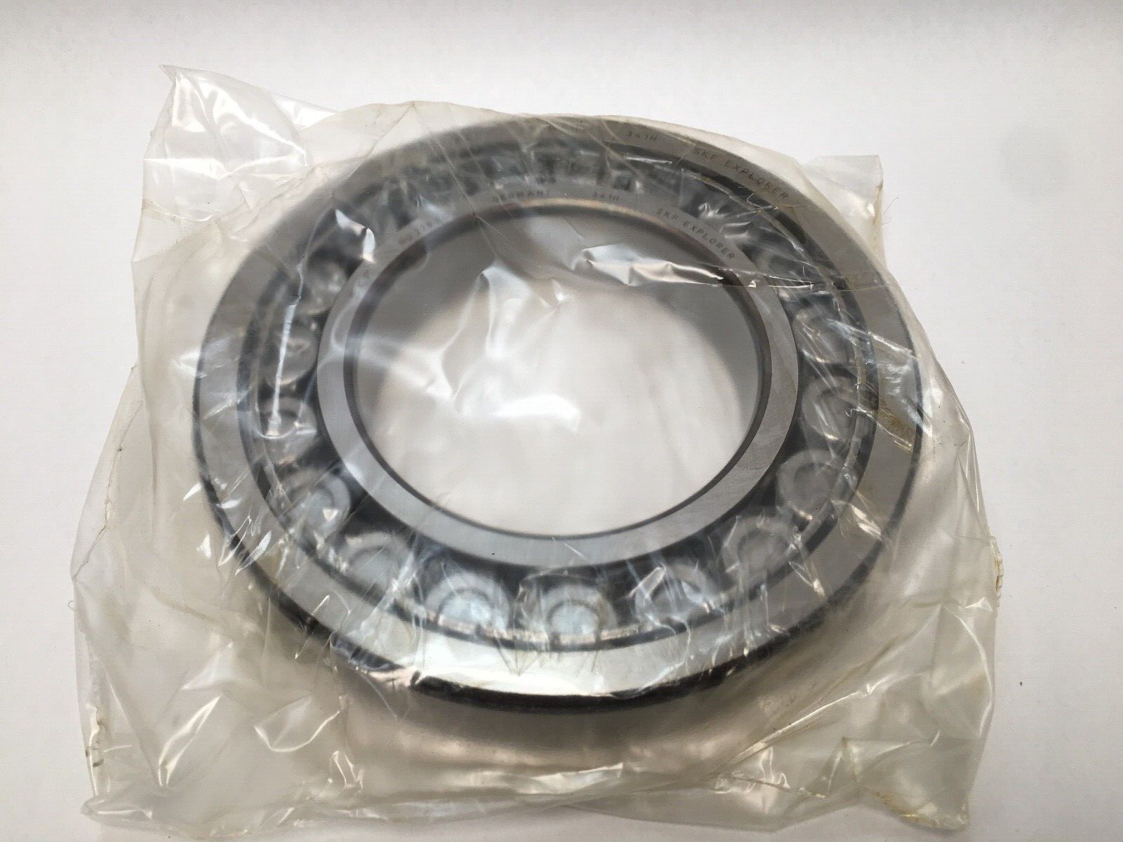 SKF NU-228-ECJ Cylindrical Roller Bearing 140x250x42 mm NU228ECJ NU228 Germany
