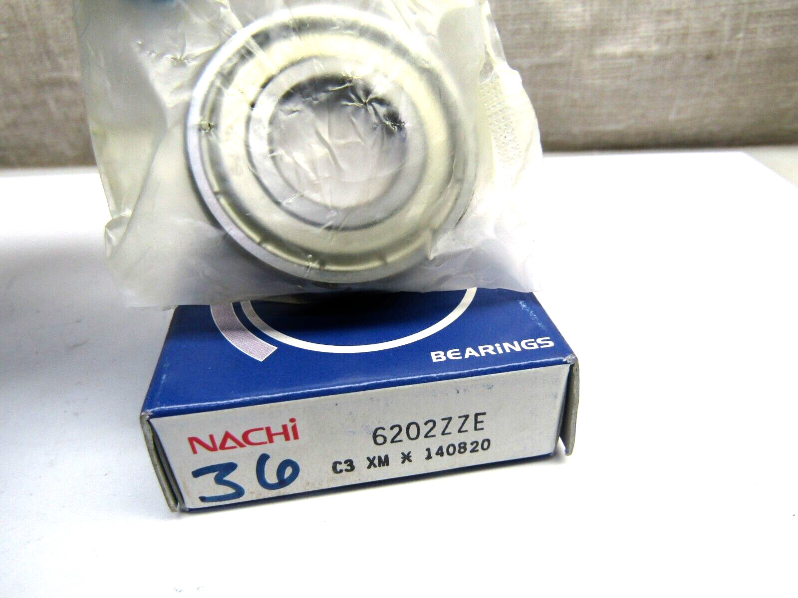 Nachi 6202-ZZ 15mm X 35mm X 11mm Metal Shielded Bearing