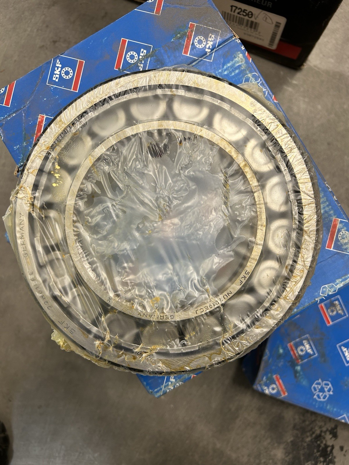 SKF NU 2219 ECJ 95x170x43mm Bearing NU2219ECJ B1
