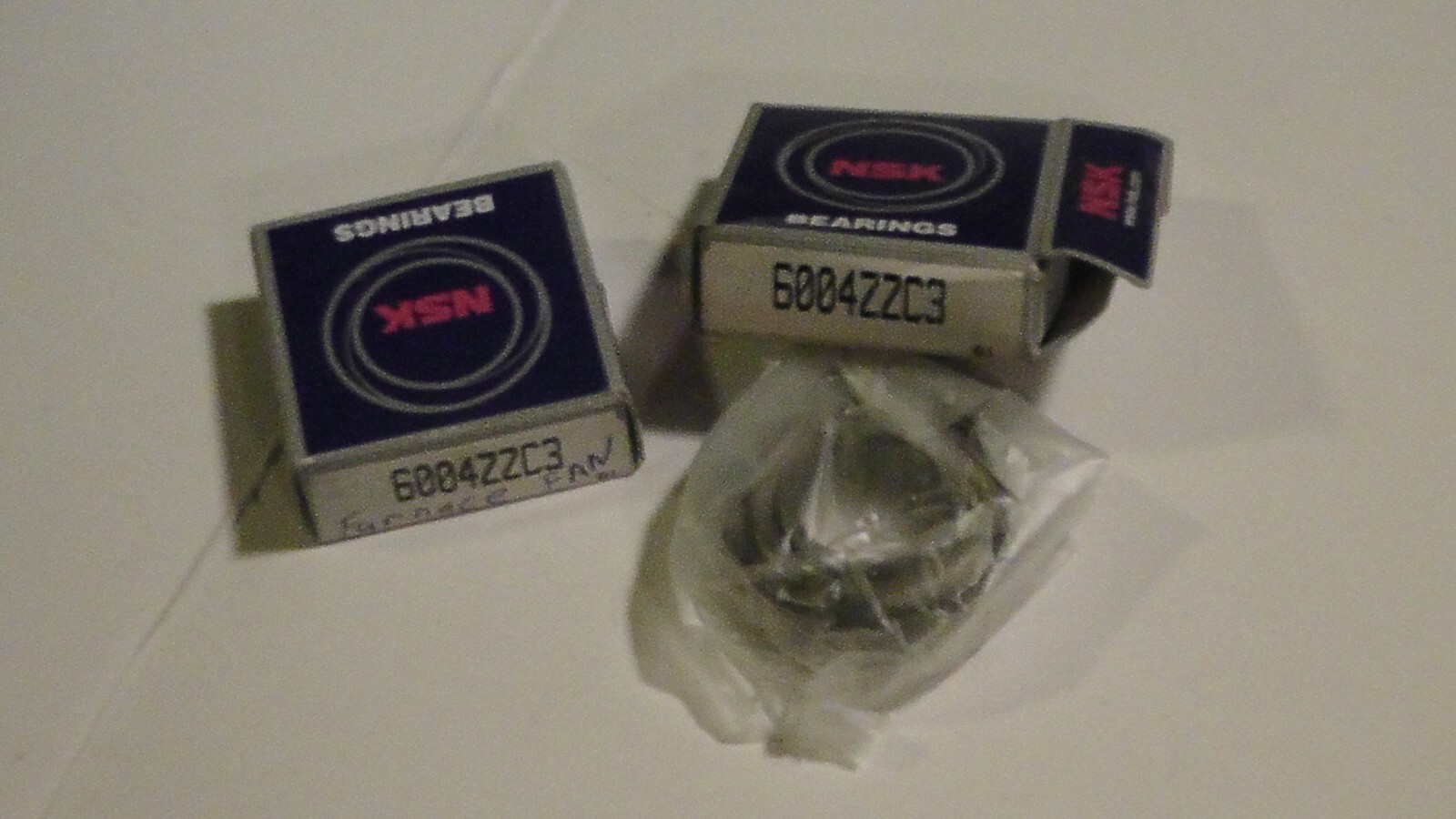 New 6203ZZC3 NSK 2 METAL SHIELDED BALL BEARINGS 17x40x12mm NEW JAPAN