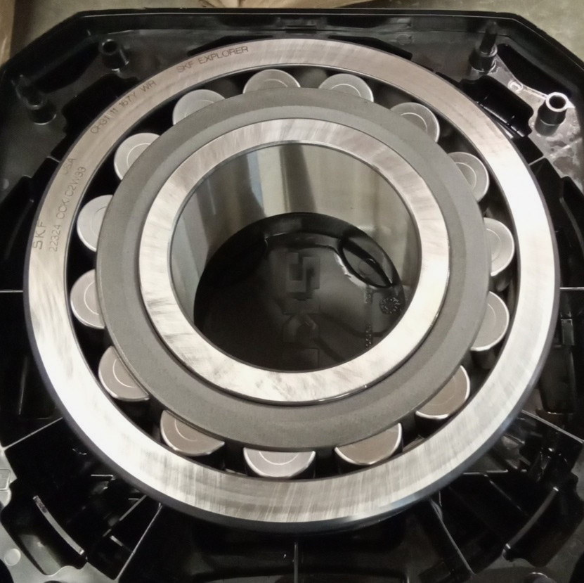 SKF 22324 CCK/C2W33 Spherical Roller Bearing with Tapered Bore 120x260x86mm