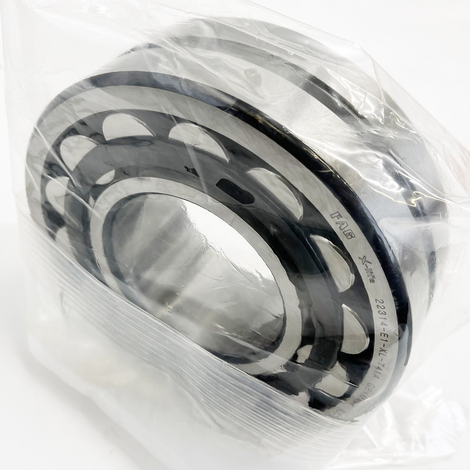 New Spherical Roller Bearing 23222-E1A-XL-M-C3 for FAG Schaeffler