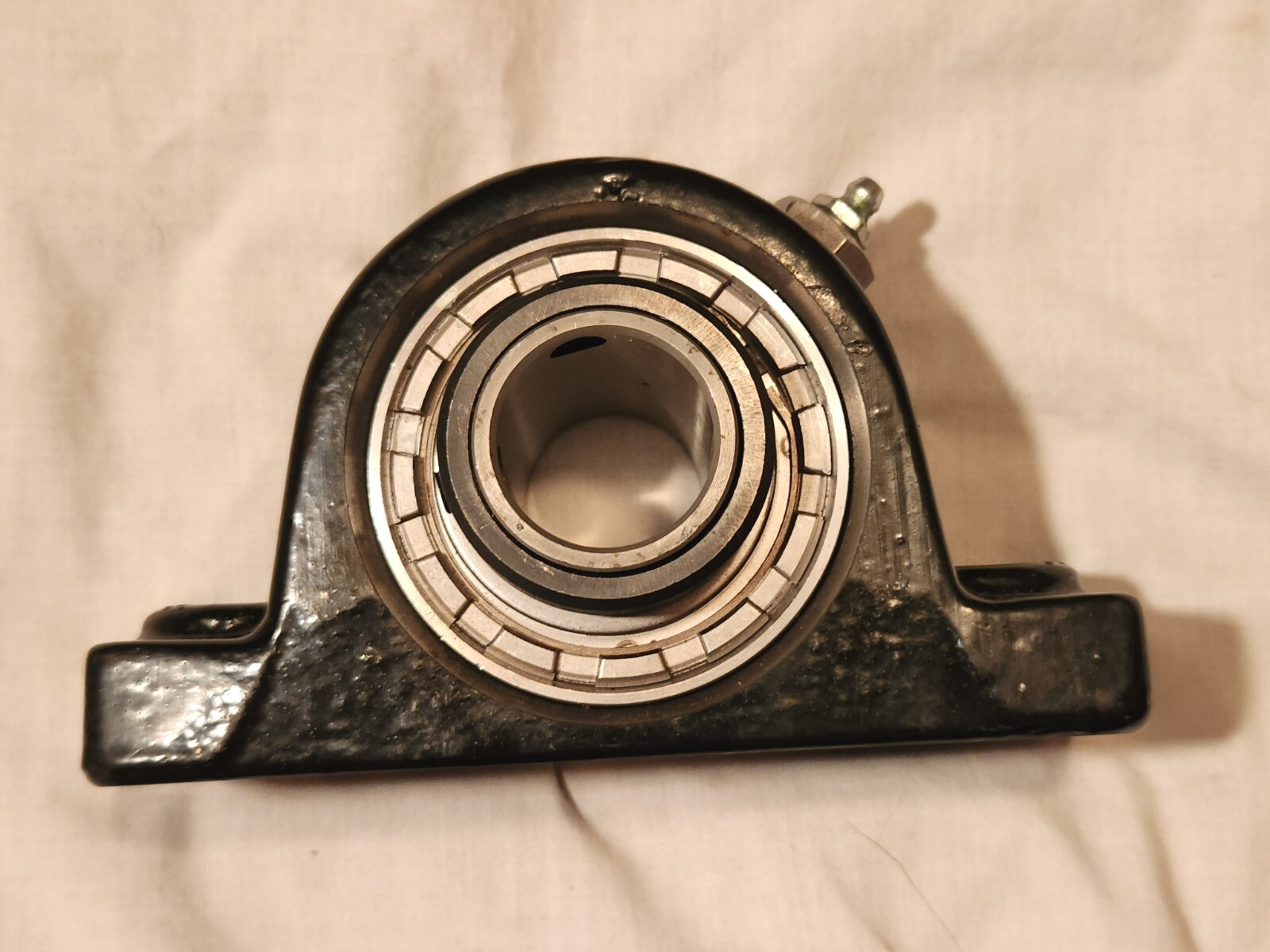 PEB22400 SOLID-HOUSED PILLOW BLOCKSSERIAL NUMBER: EUW9KRTVK