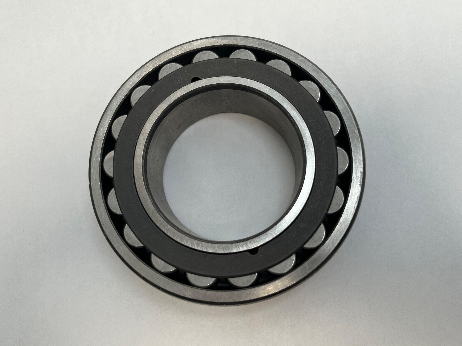 SNR 22212EAKB33J30 Bearing 60x110x28 mm 22212-E-A-K-B33-J30 22212EAKW33C3 Italy