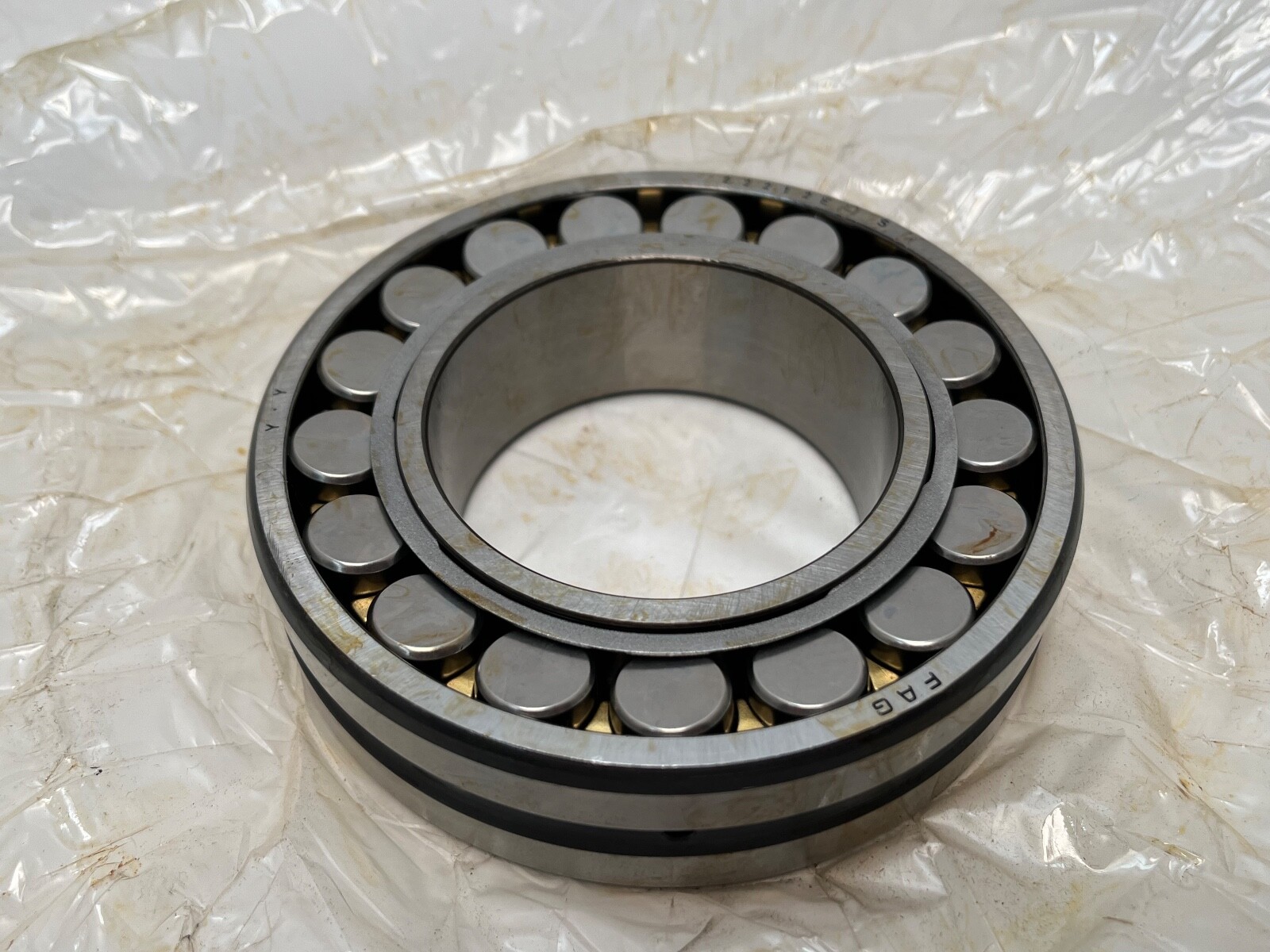FAG 22212EASK.M Spherical Bearing 60x110x28 mm 22212-EAS-K-M-W33 2212E