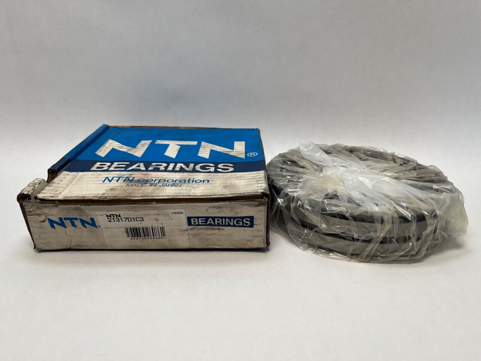 NTN 21317W33C3 Spherical Bearing 85x180x41 mm 21317-W33/D1-C3 Japan