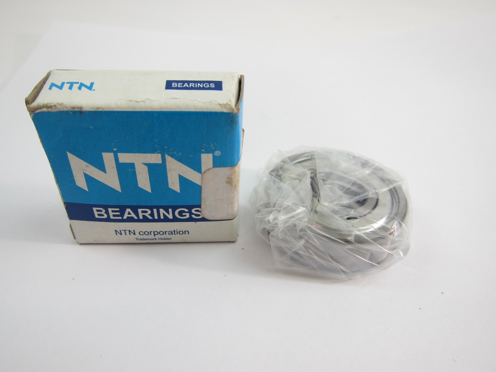 NEW NTN 6203ZZC3/EM Bearing