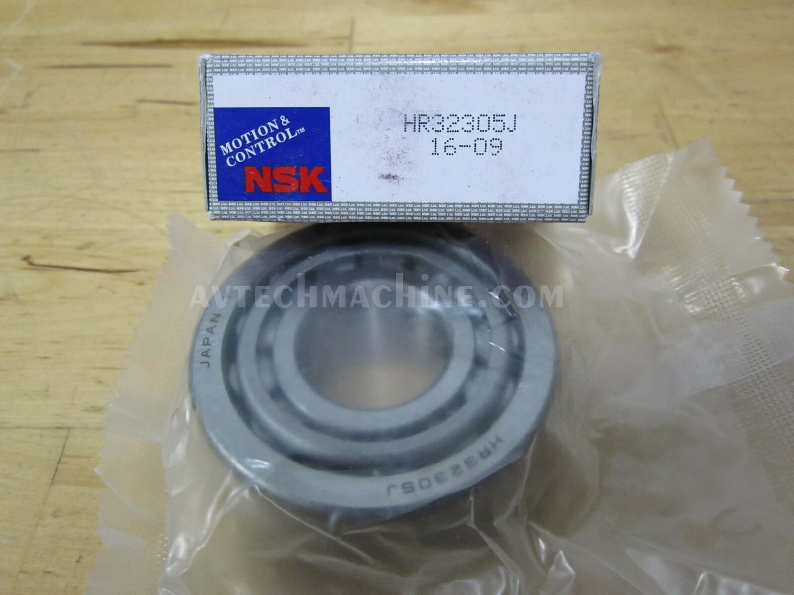 HR32305J NSK Taper Roller Bearing Cone & Cup Set