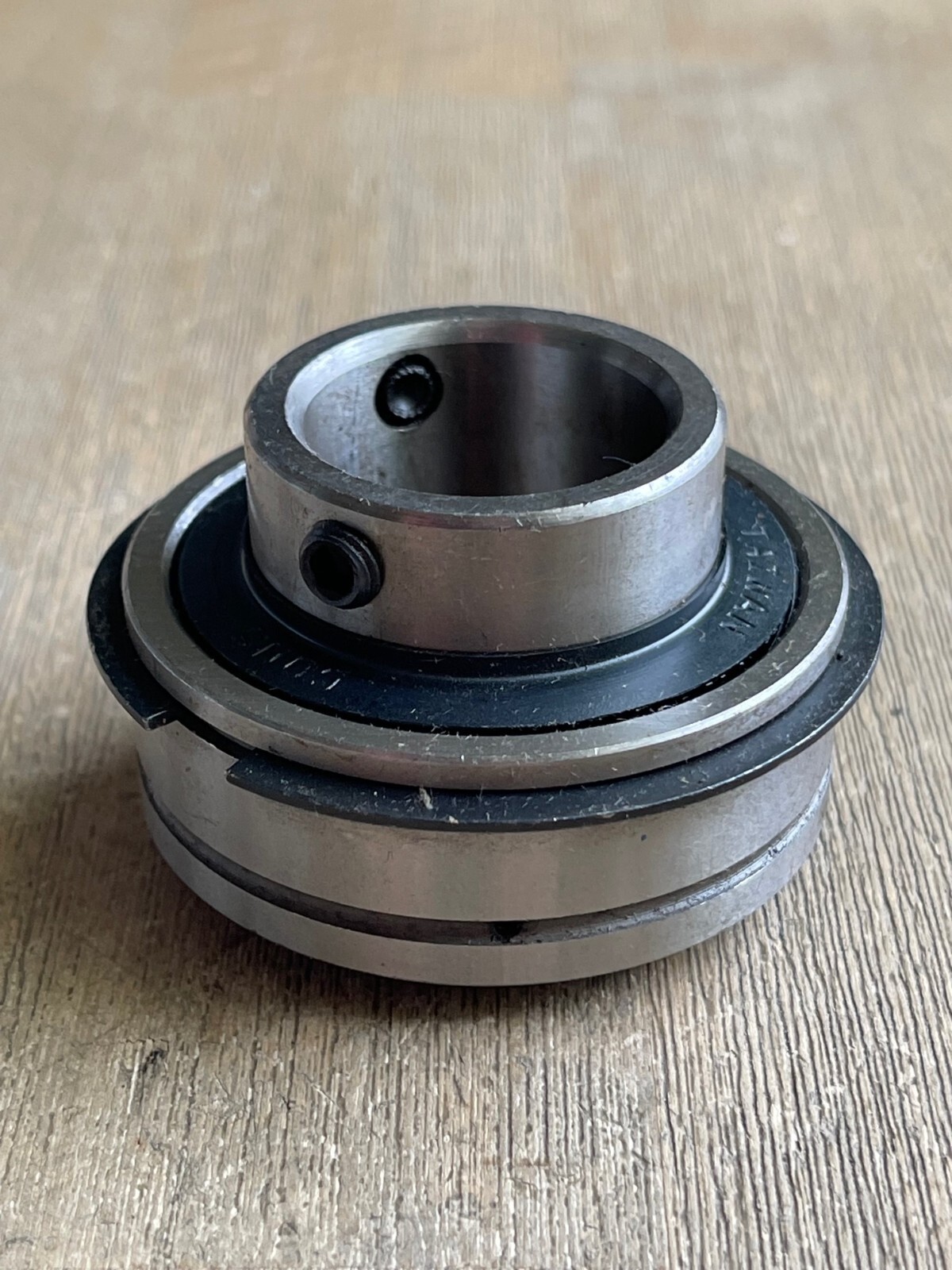 CONSOLIDATED BEARINGS SER205-16 BEARING WITH SNAP RING 1″ BORE NEW