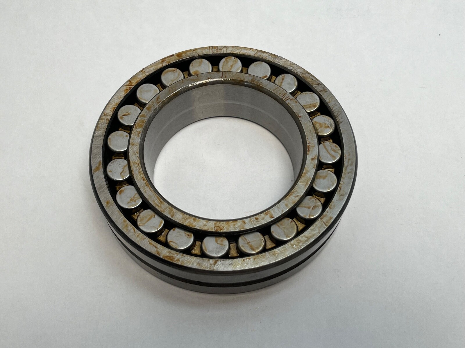 OCM 22215KMBW33 Spherical Bearing 75x130x31 mm 22215-K-MB-CO-W33
