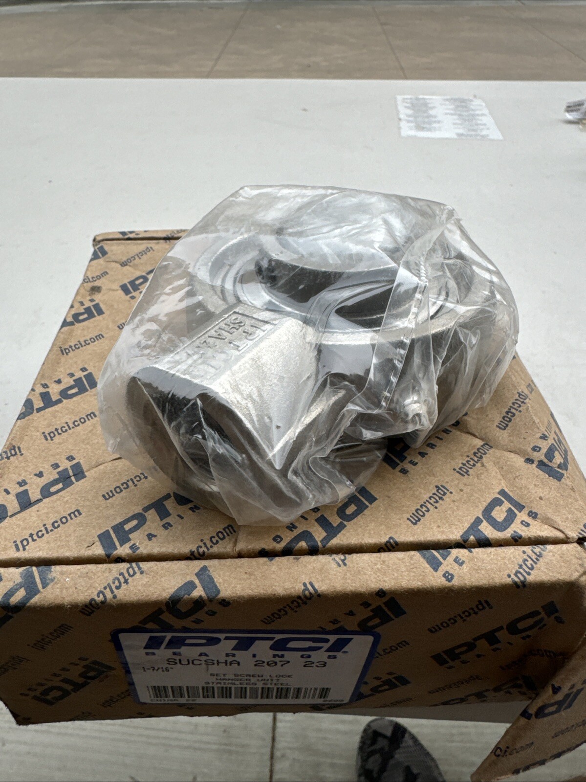 241490 New-No Box; IPTCI SUCSHA 207 23 Locking Hanger Block Bearing; 1-7/16″ID