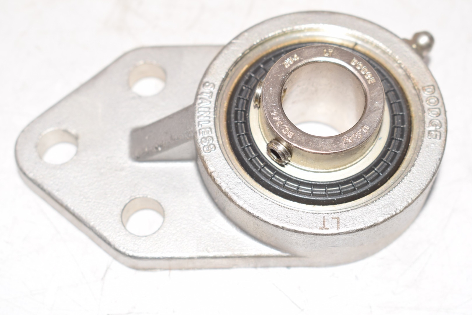 NEW DODGE FB-SCEZ-012-SHCR Flange-Mount Ball Bearing Unit – 3/4 in Bore, 3-Bolt