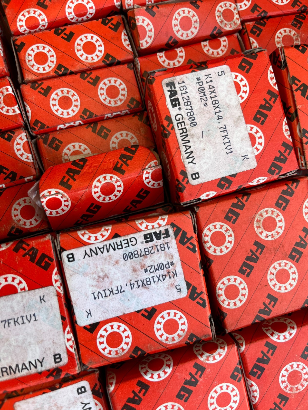 Lot of 480 FAG bearings, K14x18x14 7FKiv1 needle bearing, 96 boxes