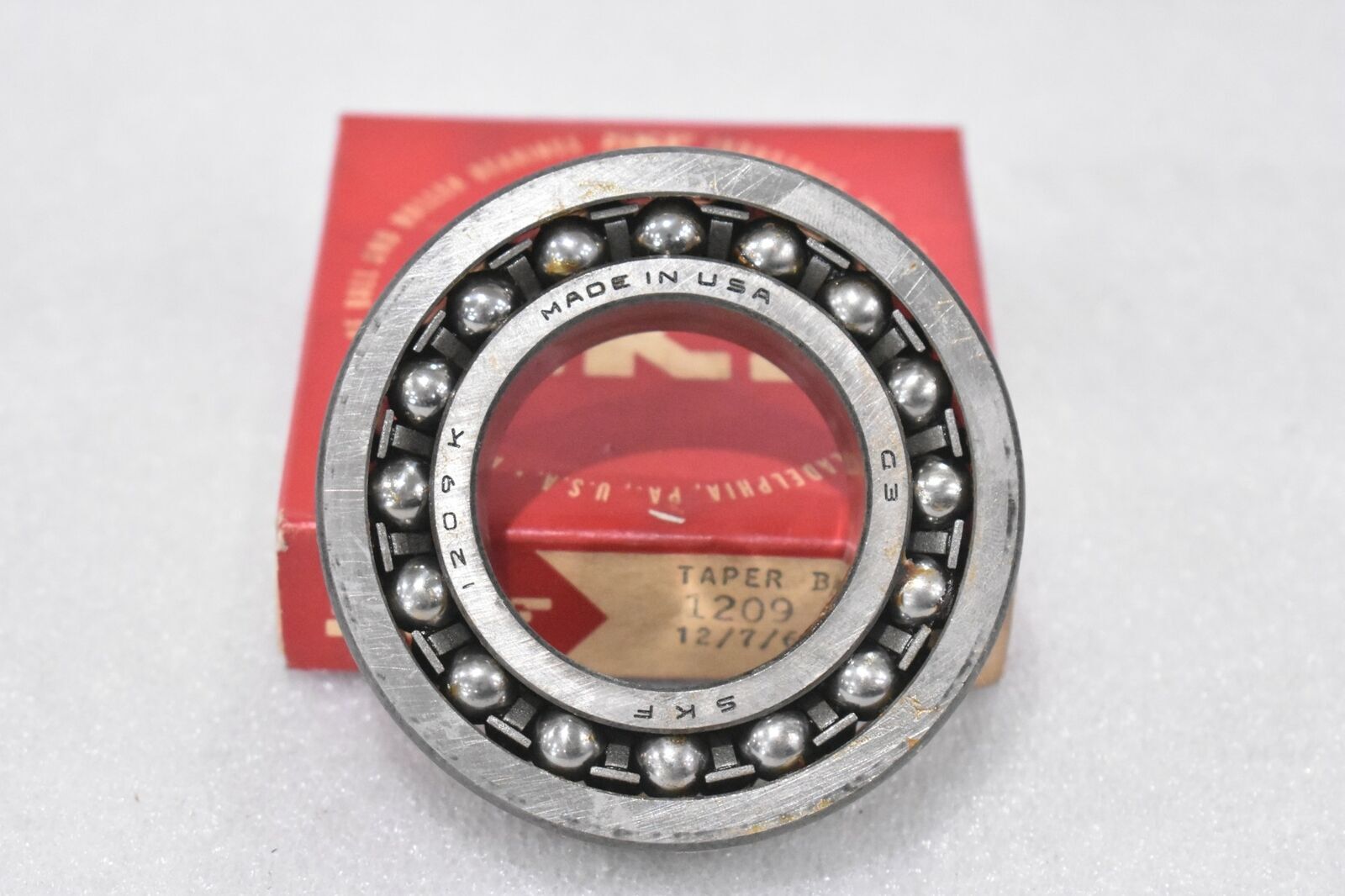 SKF 1209 KJ SELF-ALIGNING BALL BEARING TAPER BORE 1:12, 45mm ID, 85mm OD, 19mm W