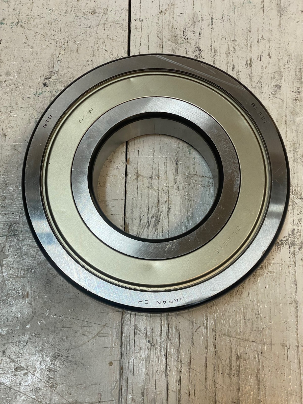 NTN BL321 Single Row Ball Bearing 105 mm ID, 225 mm OD, 49 mm Width