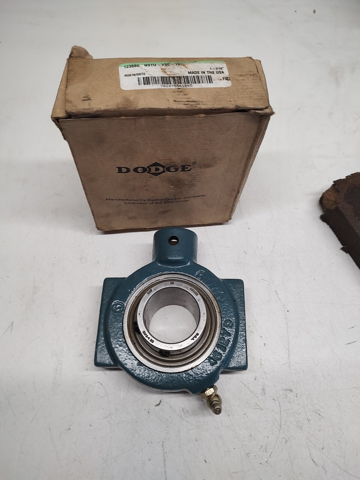 NEW NSTU-VSC-107 123680 Dodge 1-7/16″ Narrow Slot Take Up Ball Bearing